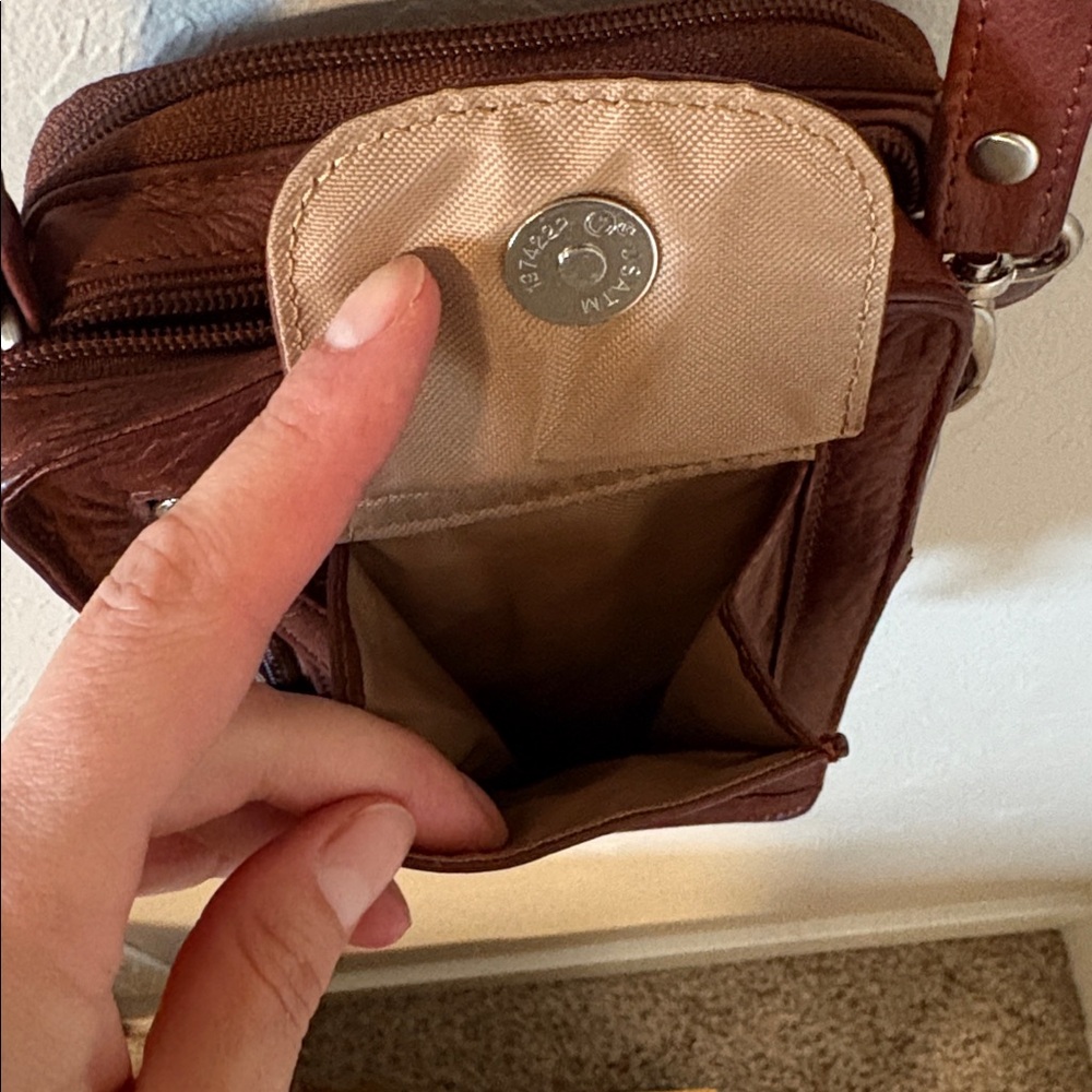 Hammacher Schlemmer Brown Leather Crossbody Bag - Picture 7 of 7
